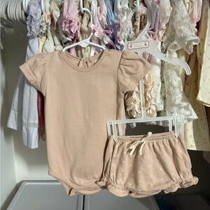 Jamie Kay Pink cap sleeve onesie with heart polka dot bloomers set 6-12 months